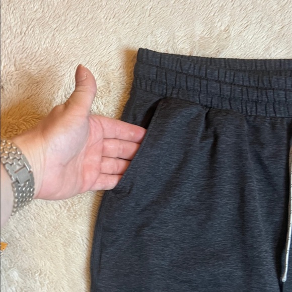 NWT Kirkland Signature Dark Grey Joggers sz L - Picture 4 of 8